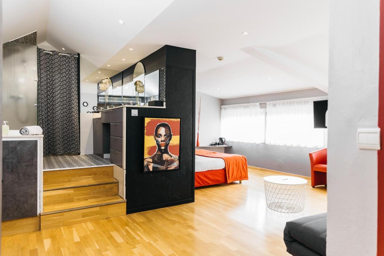 Hotel Le Carré D'Alethius Charmes-sur-Rhone Esterno foto